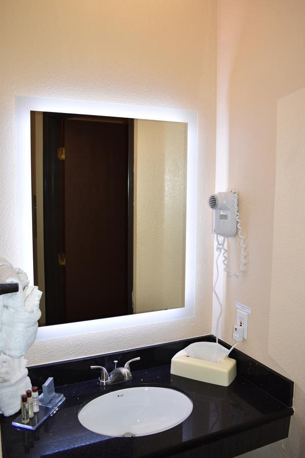 Hawthorn Vegas